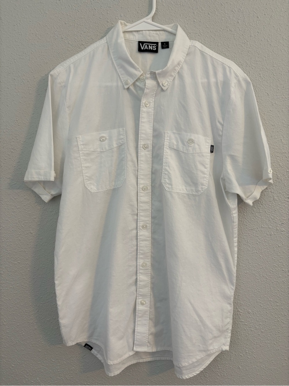 Vans Men’s White Button-Down Short Sleeve Shirt 100% Cotton (size S)